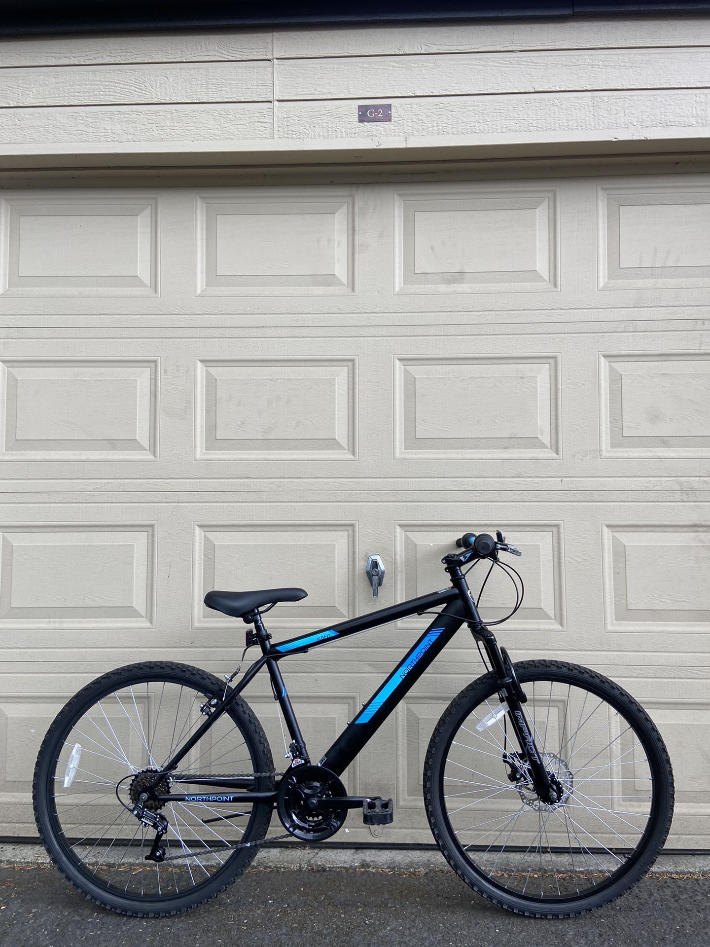 Kent Northpoint Men’s Mountain Bike – 26” Wheels, 21-Speed, Front Suspension