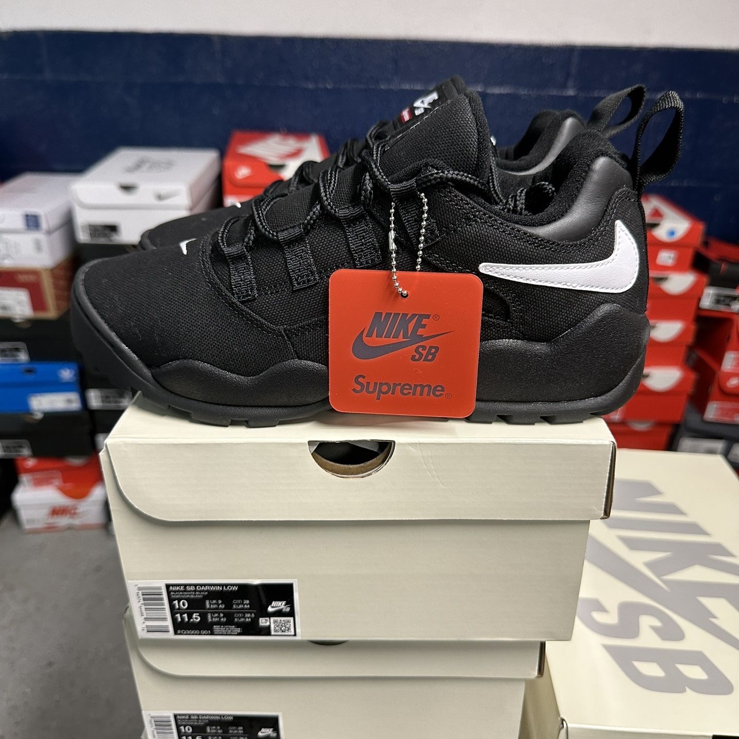 Nike SB X Supreme Darwin Low Black for Sale in San Diego, CA - OfferUp