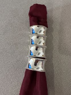 Set of 4 Silver Tone Metal Napkin Rings, Beaded Edge Solid/Plain