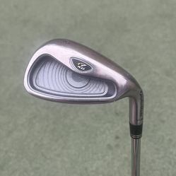 TaylorMade R7 XD 9 iron