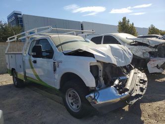 2022 Ford F350 Super Cab Parts Only