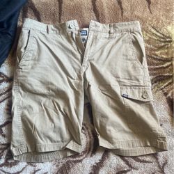 Vans Shorts Size 34