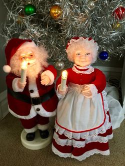 Vintage Mr. Santa and Mrs. Santa musical animated with mechanical movements ADORABLE