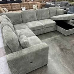 New X-Large 92x119x60 Sleeper Sectional Couch With Storage / Free Delivery 