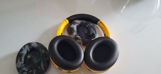 Sony Wh-1000xm4 Like New