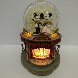 Disney Mickey And Minnie Mouse 70 Years In Showbiz Colony Theatre Light Up Musical Snow Globe