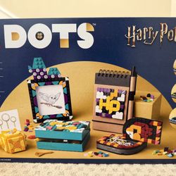 Lego Hogwarts Desktop Kit 41811