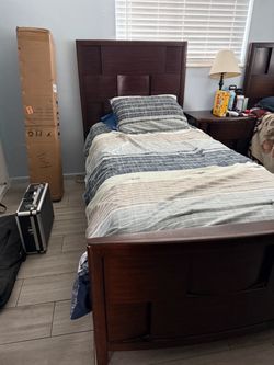Twin bed wooden frame