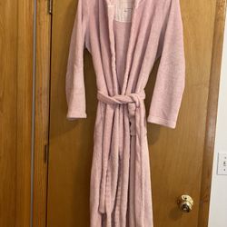 Victoria’s Secret Cozy Pink Hooded Robe size S/P