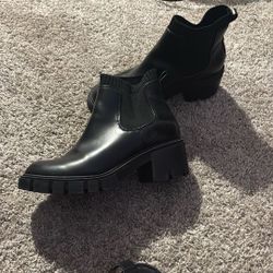 Chelsey Style Boots Size 7