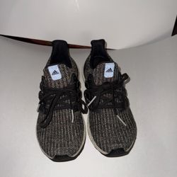 Adidas Ultraboosts Running Shoes 