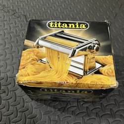 Titania Pasta Maker (3 total)