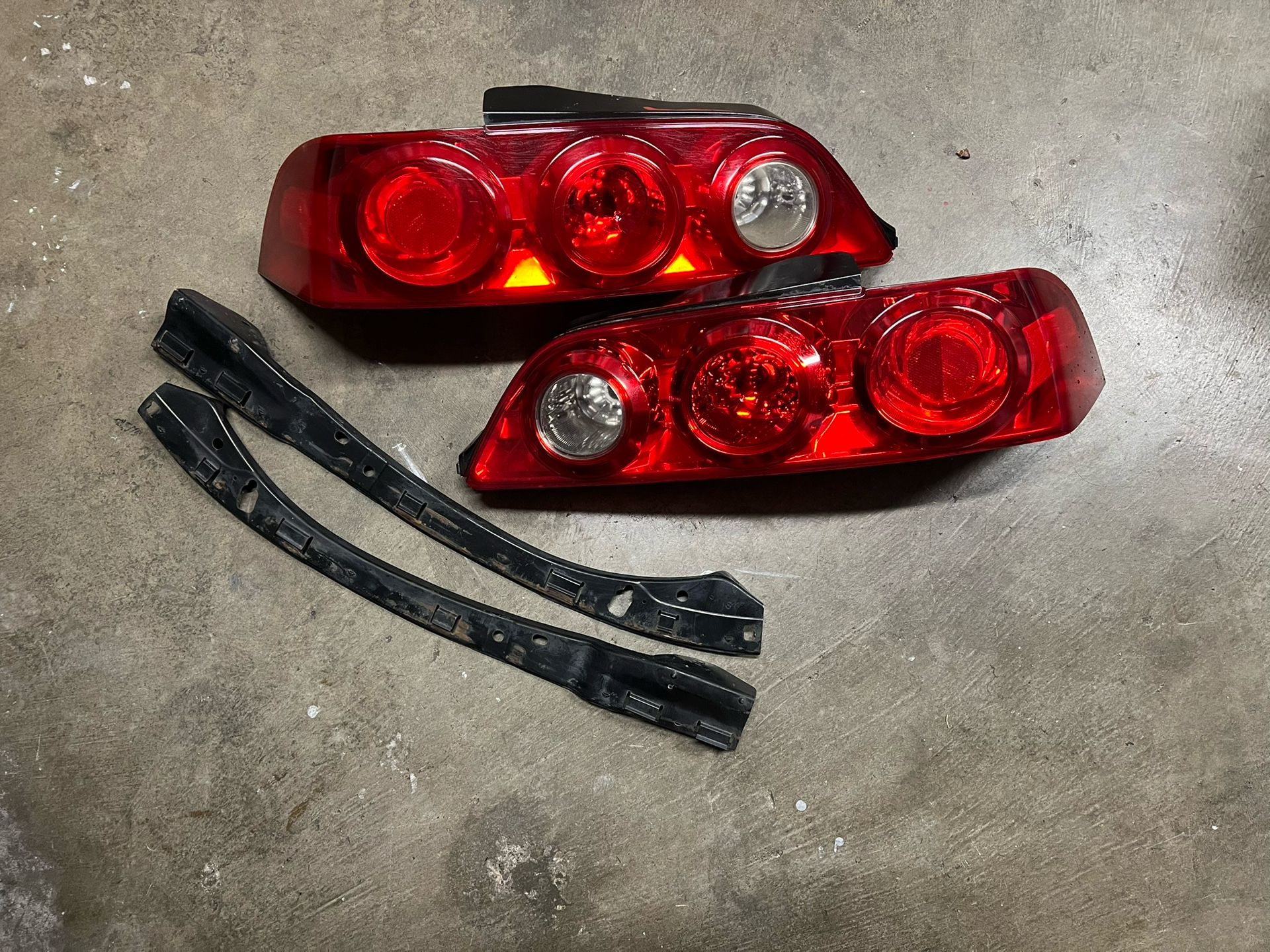 Acura RSX 05-06 Taillights With Brackets