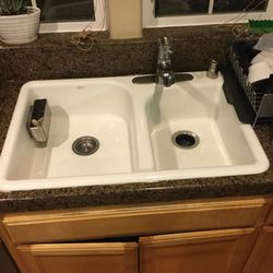 Cast iron sink