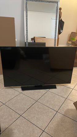 55 inch 2014 Samsung Flat screen TV with Stand