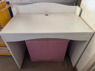 White Kids Desk with Cable Hole