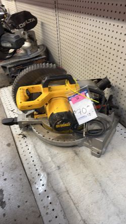 Dewalt compund saw