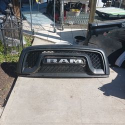 2015-2018 RAM 1500 Rebel Grill OEM 