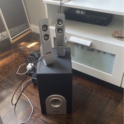 Creative Speakers w/ Subwoofer (3.5mm Jack)