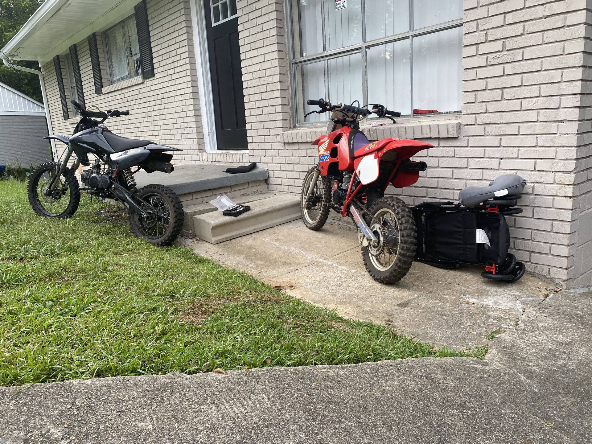 Two Dirtbikes For Price Of One! 1989 cr80 &Apollo 125cc Pitbike