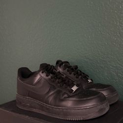 Black Nike Air Force 1 sneakers #airforce1 #rarelyused
