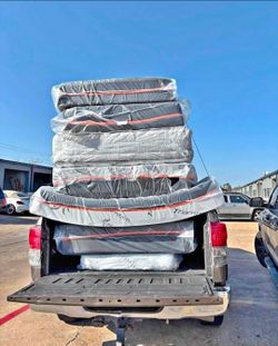 Never Used Before !! Queen Size Mattress With Box Spring For Sale !! It's Cash On Delivery