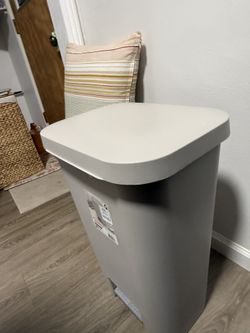 Sterilite Trash Can