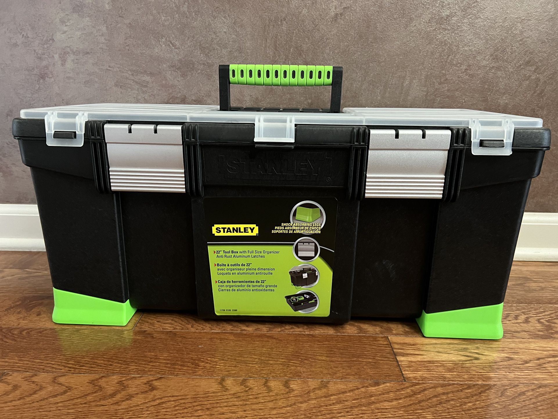 Stanley 22” Toolbox With Top Organizers 
