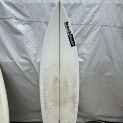 Surfboard - 6”0 Fiberglass Short board 