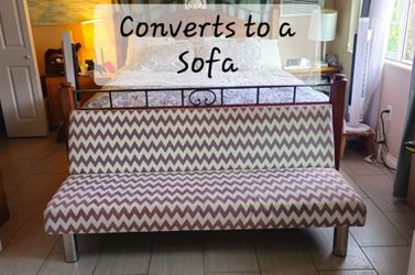 Chevron Pattern Futon Gray/White