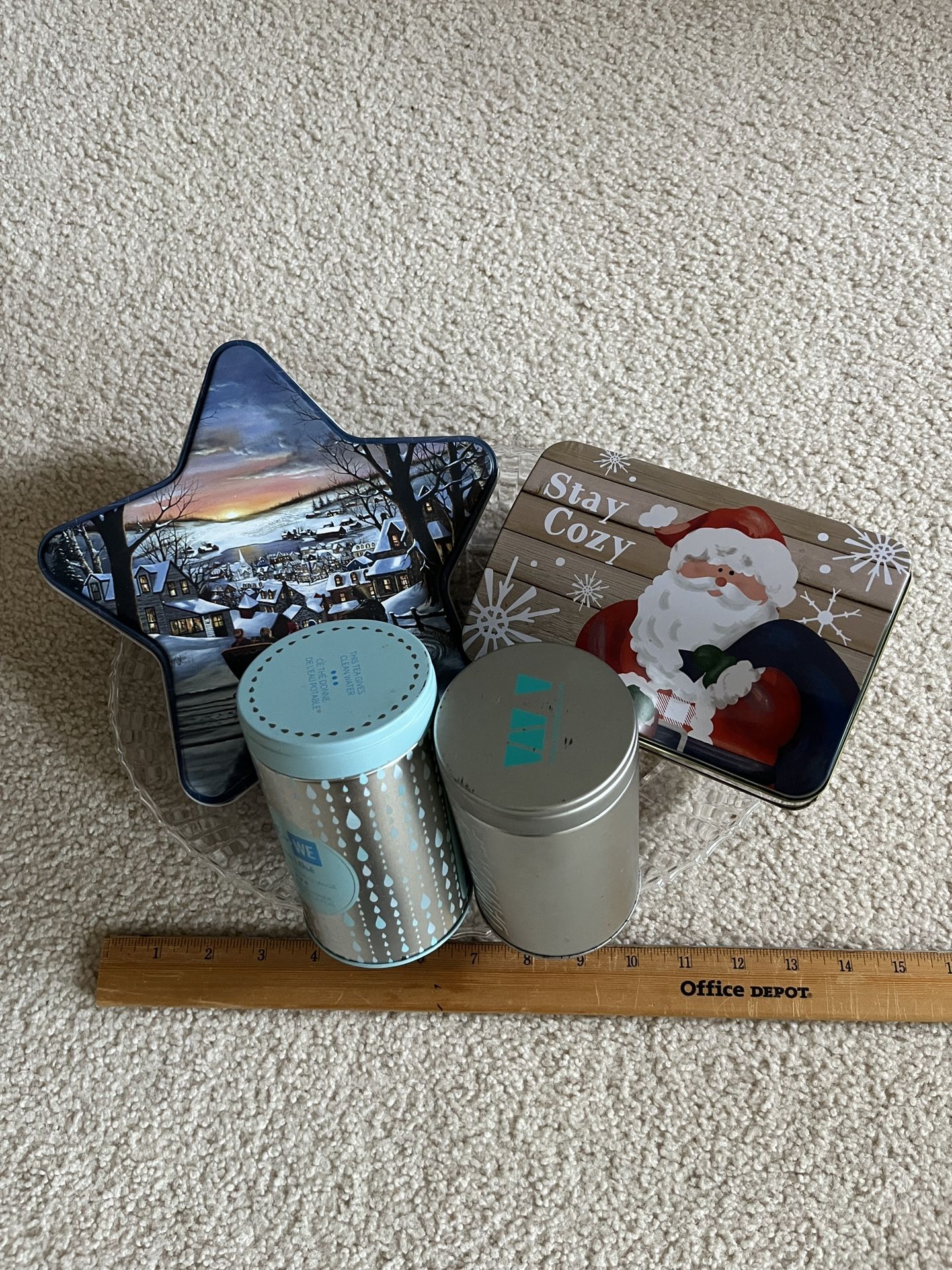 Containers. Sammamish, Beaver Lake