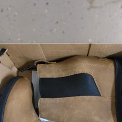 Size 10.5 Sorel Boots 