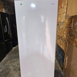 Frigidaire 14 Cu. Ft. Upright Freezer