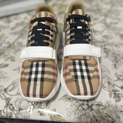 Burberry Shoes