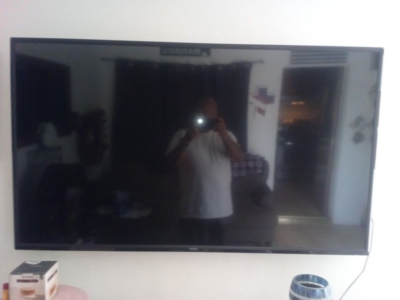 VIZIO 55" New