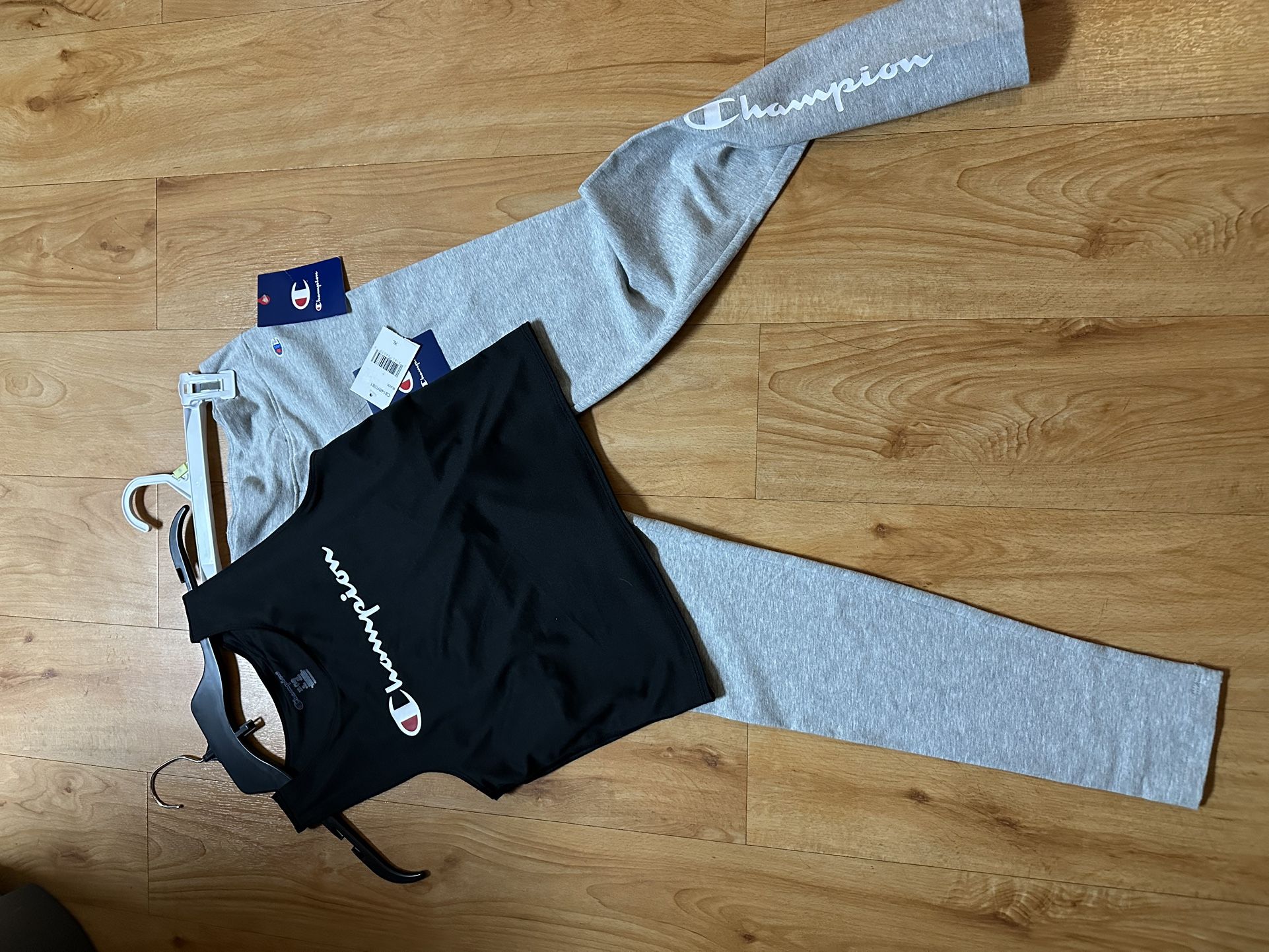 Girls 14/16 Champion Outfit NWT