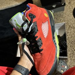 “what The” 5s 7y