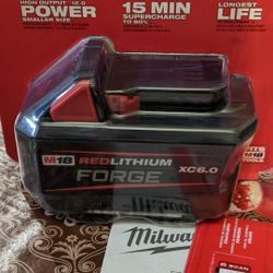 Milwaukee

M18 18V Lithium-Ion REDLITHIUM FORGE 6.0 Ah Battery Pack

