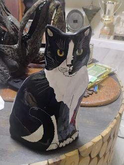 Hand painted ceramic cats by Nina Lyman calico cat Vase 1991