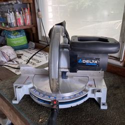 Delta Shopmaster Saw
