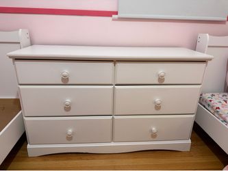 6 Drawer Wooden Dresser
