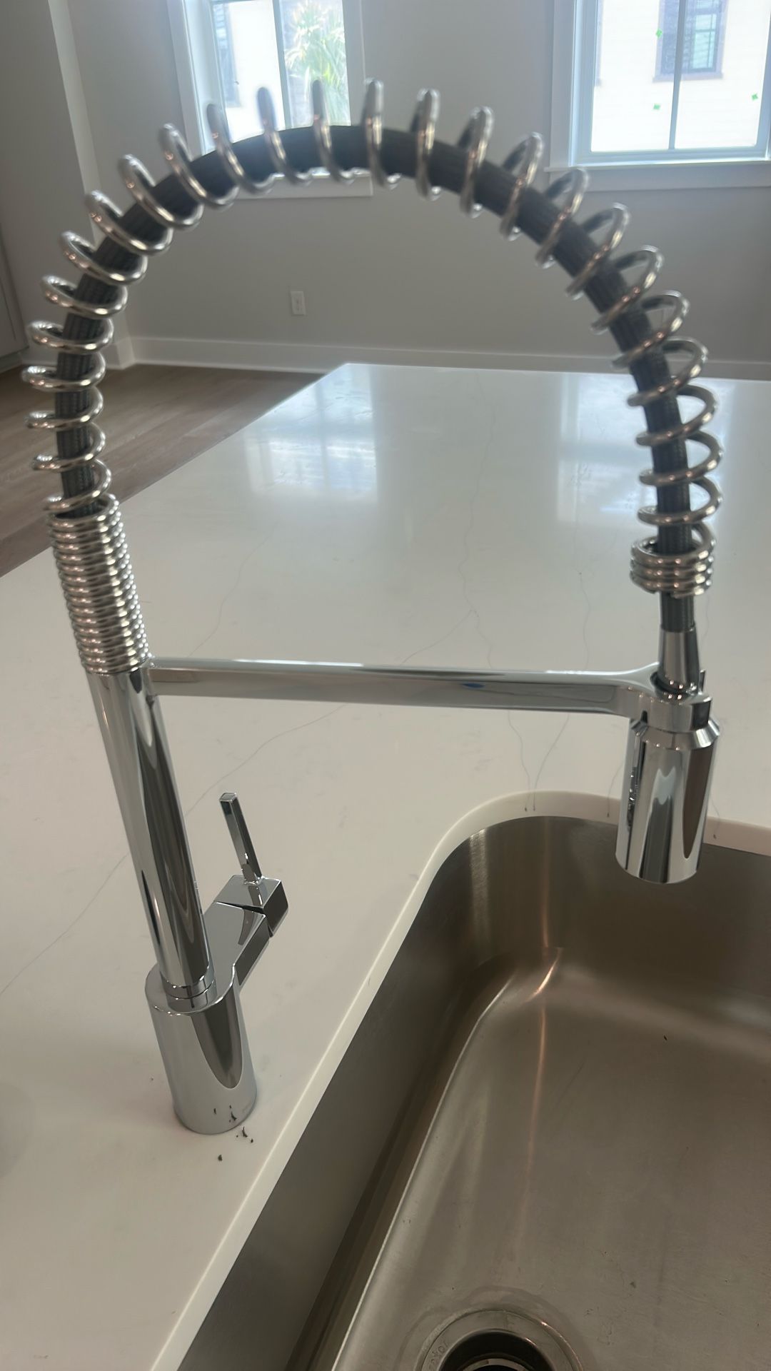 Align Single Handle Pre-Rinse Spring Pull Down Sprayer Kitchen Faucet