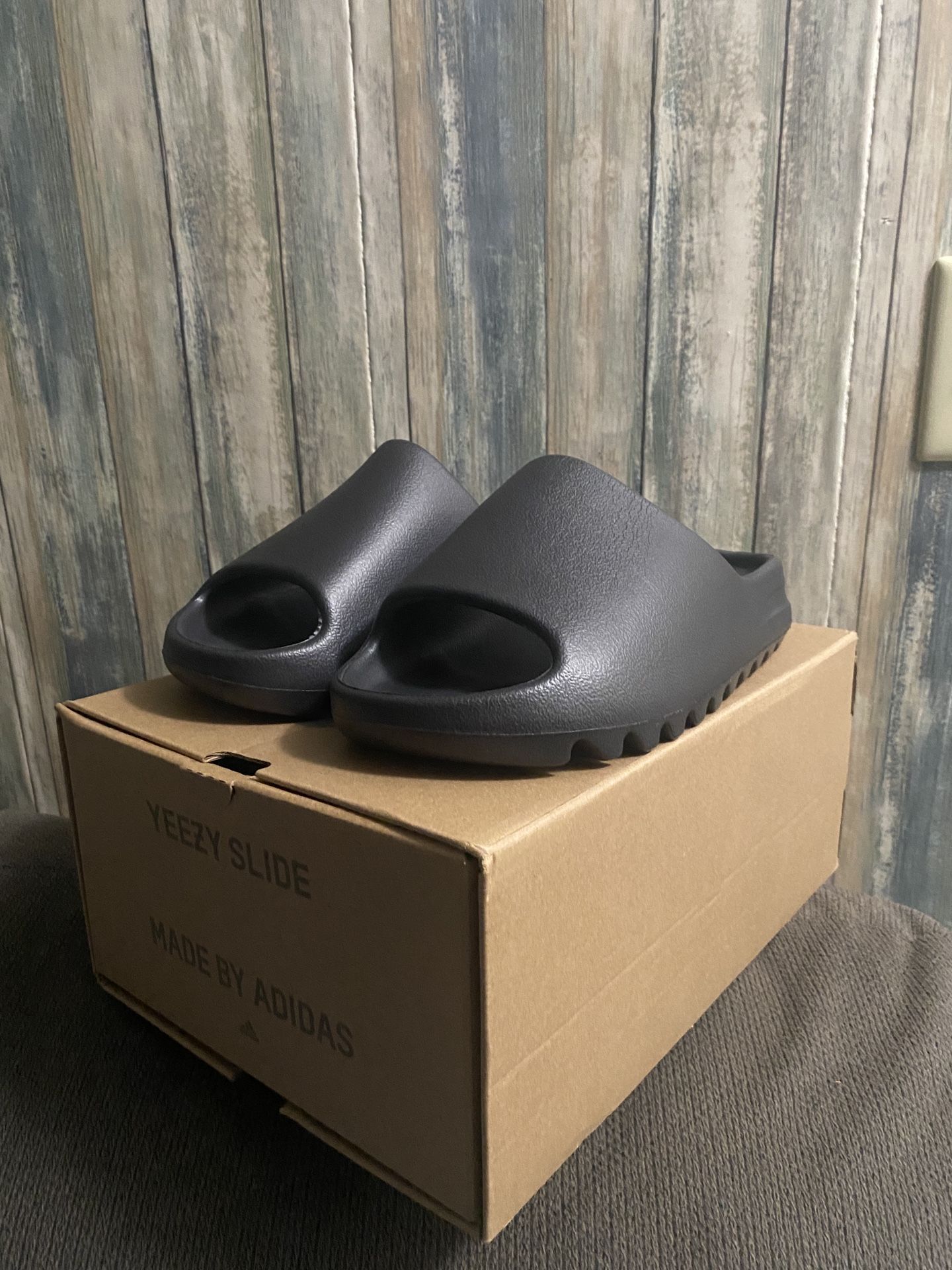 Garnet Furniture Yeezy Slides Website YEEZY SLIDES (ONYX) 9,10, 11