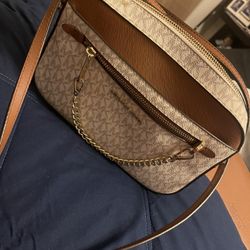 Mk Crossbody