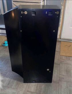 RL6200 Series 30 in. Ductless Under Cabinet Range Hood with Light in Black need gone asap