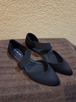 Anne Klein woman's slip on 6.5
