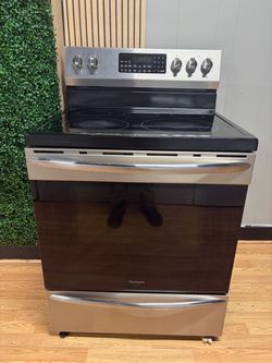 Frigidaire Gallery Electric Range Stove