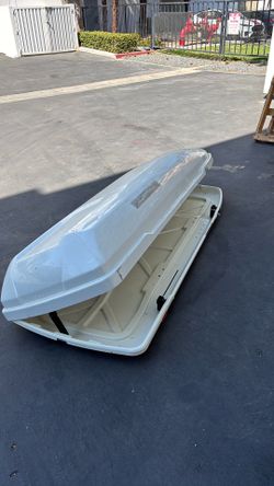 Car cargo roof thingy