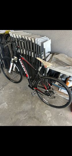 Giant mountain bike roam x3