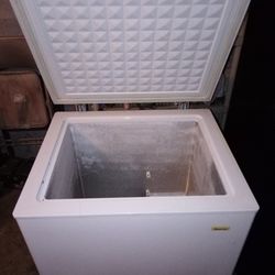 Magic Chef White 3.5 Cu Ft Chest Freezer